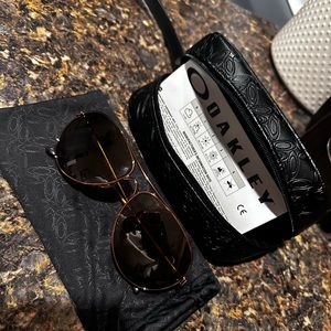 BRAND NEW! Oakleys
